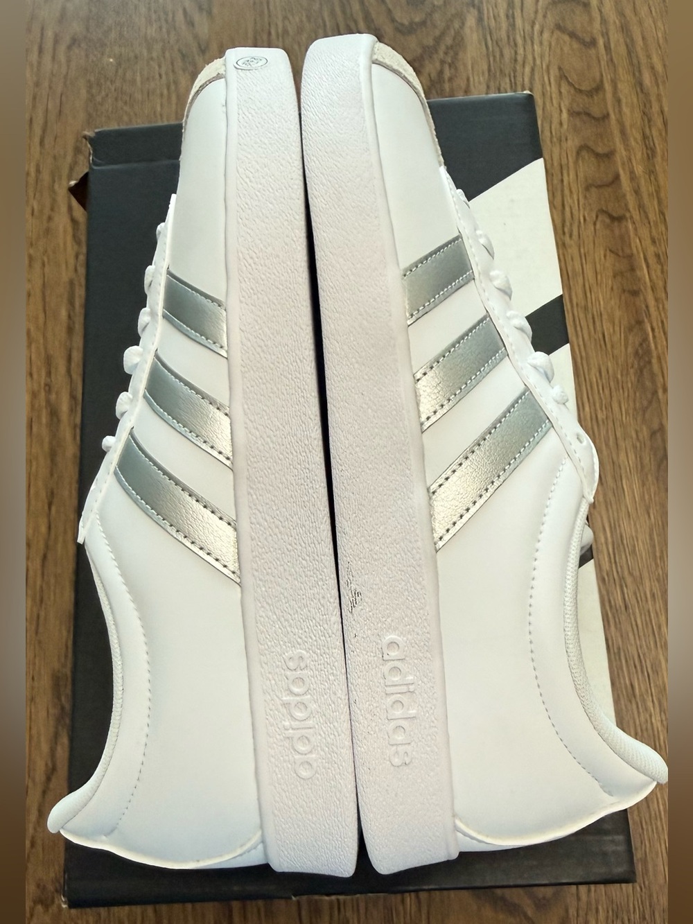 adidas VL Court Base Sneakers - Women's Size 9 - All White - NEW IN BOX - Picture 4 of 11